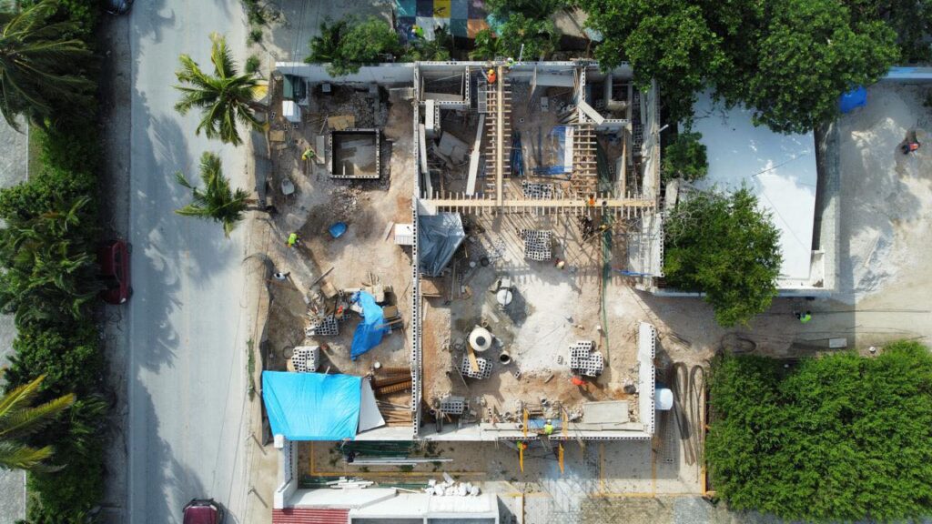 dron akumal 7 eleven obra
